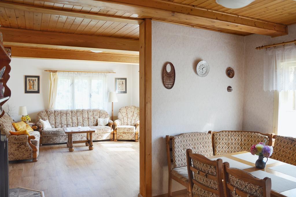 Guest House Kuks Exterior photo